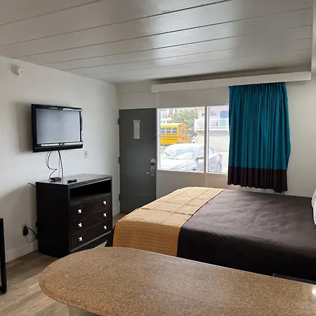 Belmont Inn & Suites Virginia Beach-2