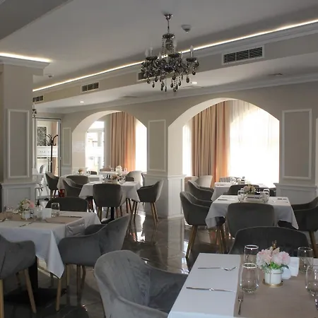Vemara City Boutique Hotel-Free Parking-3
