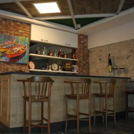 Ayvalik Cihan Otel-2