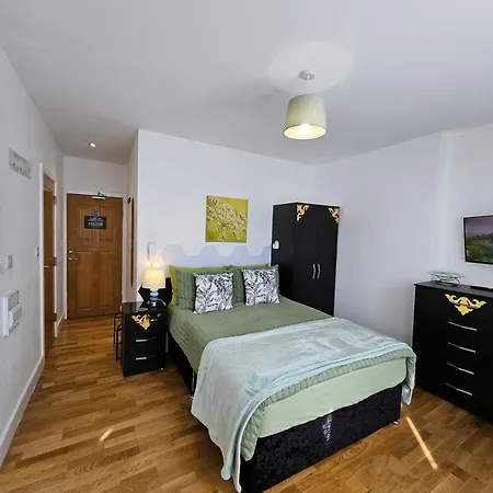 Central Chambers Suites Suite 3-2