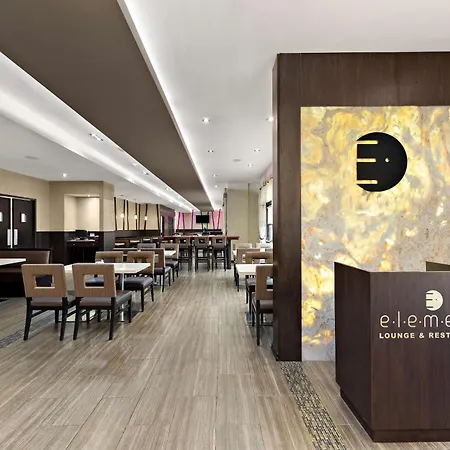 Best Western Plus Toronto North York Hotel & Suites-3