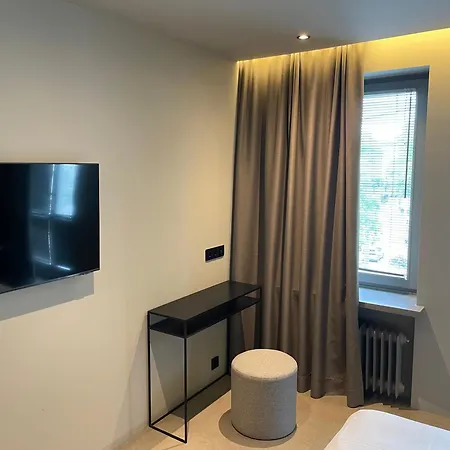 Hotel Mons Am Goetheplatz-3