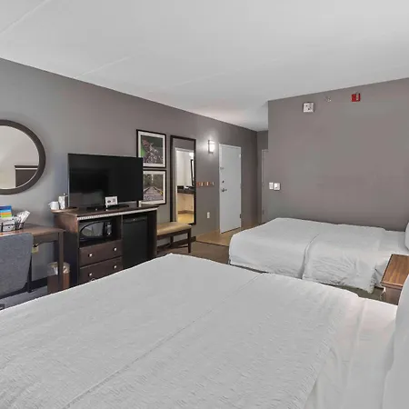 Hampton Inn Atlanta-Woodstock-2