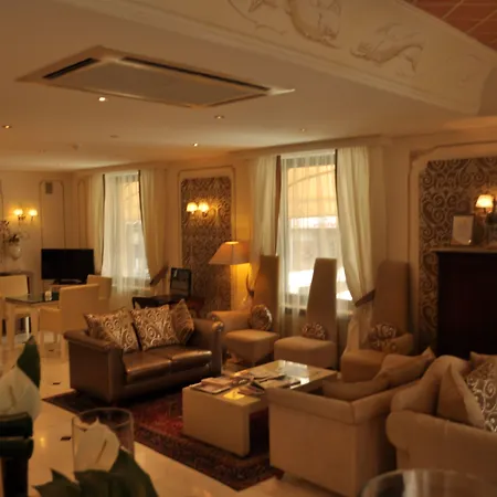 Hotel Jolanda-2
