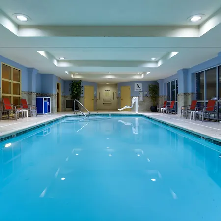 Holiday Inn Express Tower Center New Brunswick By Ihg-2