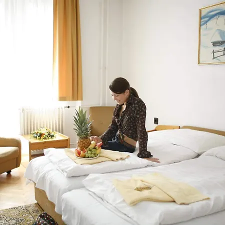 Hotel Bara Junior-3