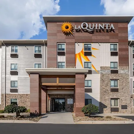 La Quinta Inn & Suites By Wyndham Greenville Woodruff Rd-3