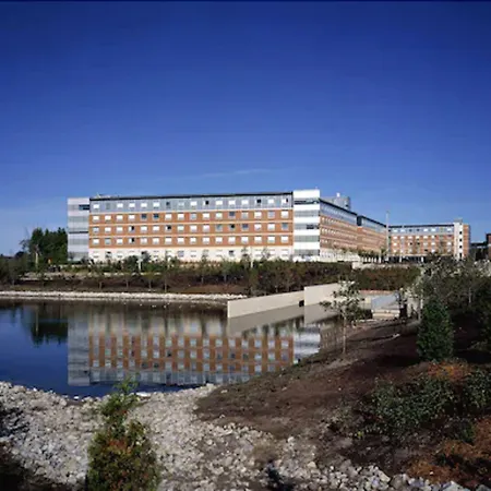 Residence & Conference Centre - Oshawa-2