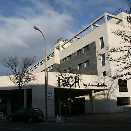 Tach Madrid Airport-2