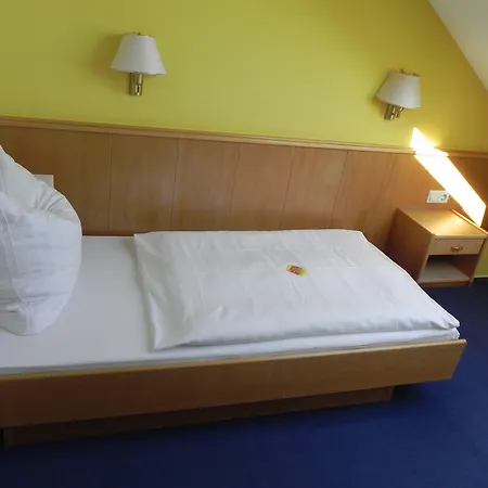 Zur Eldenburg-2