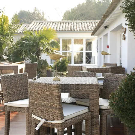 Le Clos Saint-Martin Hotel & Spa-3