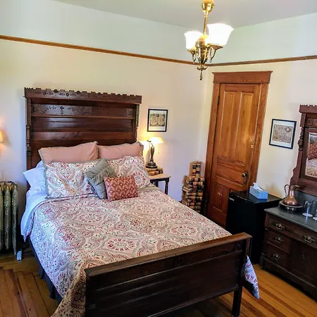1899 Inn-2