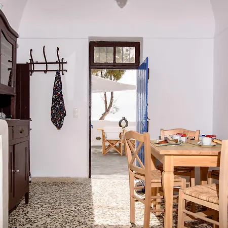 Santorini Crystal Blue Boutique Hotel-3
