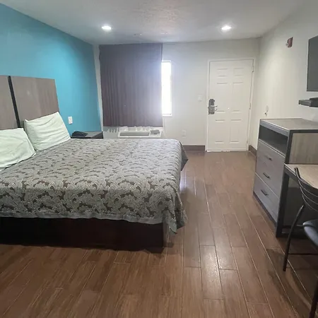 Moonlight Inn & Suites-3