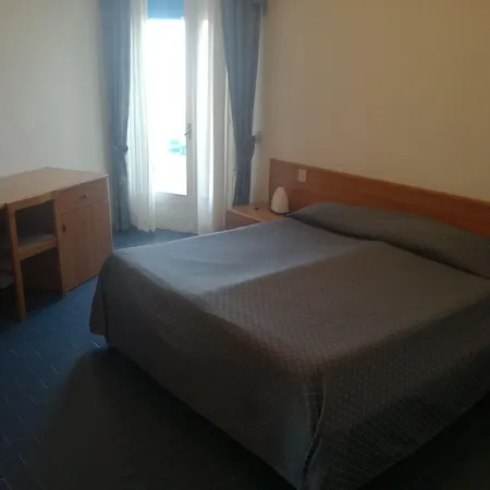Hotel Heron-2