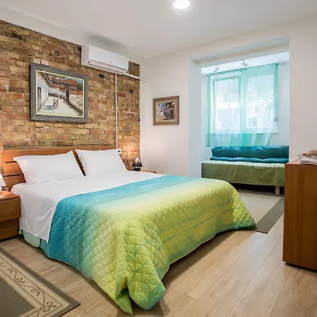 B&B Artistic Tirana-2
