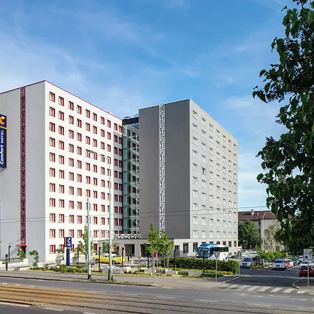 Comfort Hotel Prague City-3