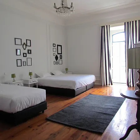 Typical Lisbon Guest House-2
