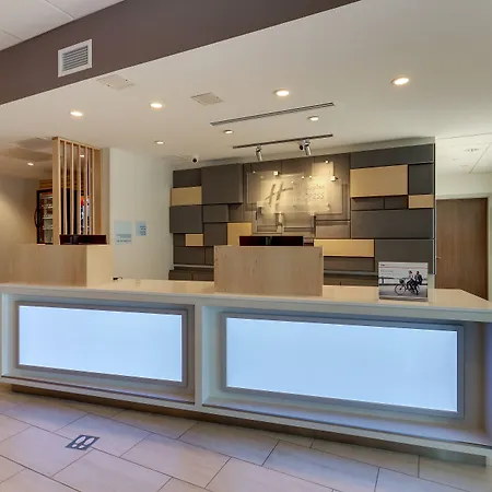 Holiday Inn Express & Suites - Roanoke - Civic Center-2