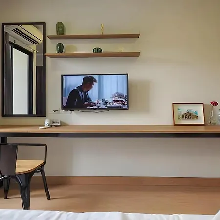 Casaluxe Hotel And Resident-3