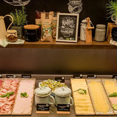 Motel One Barcelona-Ciutadella-2