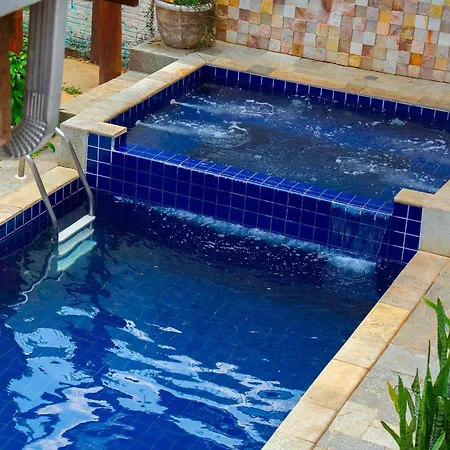 Suítes em pousada com piscina climatizada e café da manhã - Cerrado 07-3