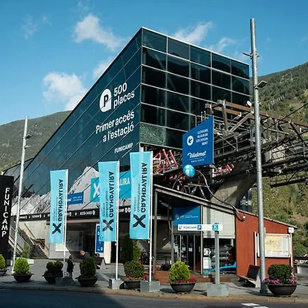 Hotel Niu A 50 M Del Funicamp-3