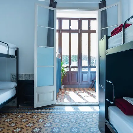360 Hostel Borne-3