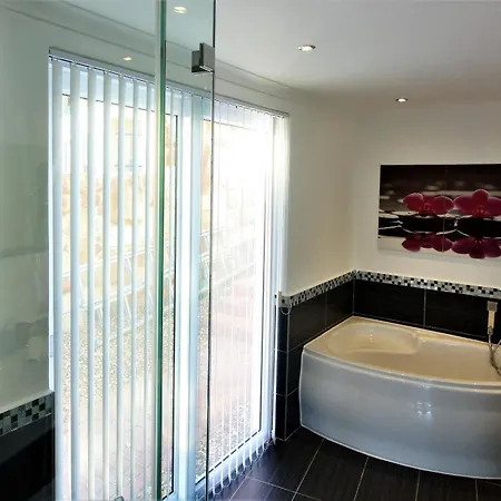 Diamond House Guesthouse-2
