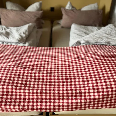 B&B Apart Hotel Goldener Hahn - Pool & Sauna, Fruehstueck-2