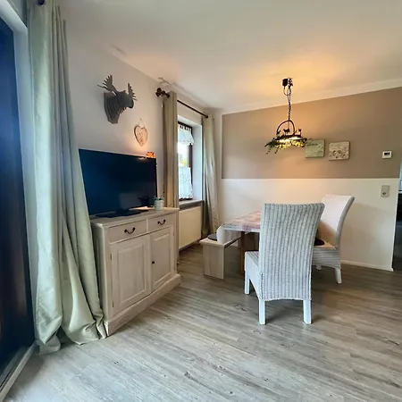 B&B Apart Hotel Goldener Hahn - Pool & Sauna, Fruehstueck-3