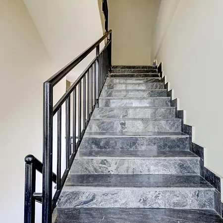 Hotel O Crescent Shine-2