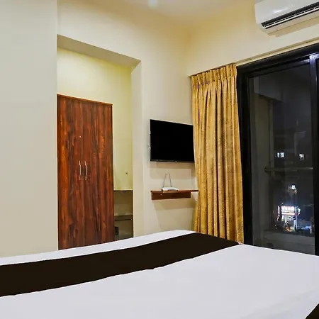 Townhouse Amanora Park Town Formerly Samrat Inn-3
