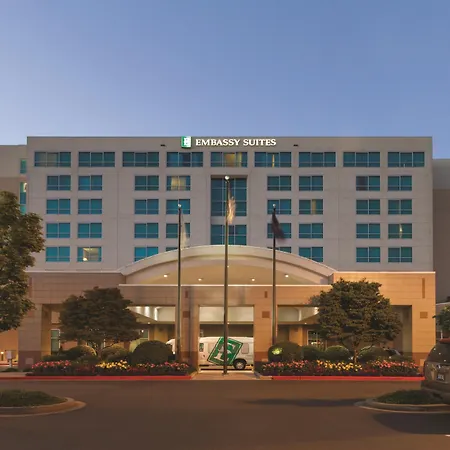 Embassy Suites By Hilton Portland Airport-3