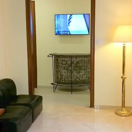 Hostal Capitol Ramblas-3