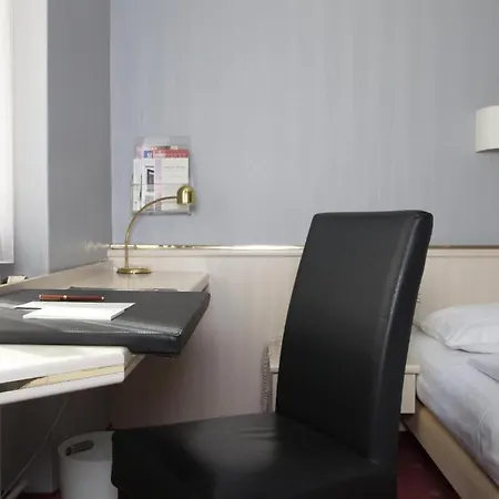 Berlin Plaza Hotel Am Kurfuerstendamm-2