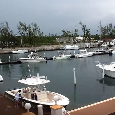 Running Mon Sunrise Resort & Marina-3