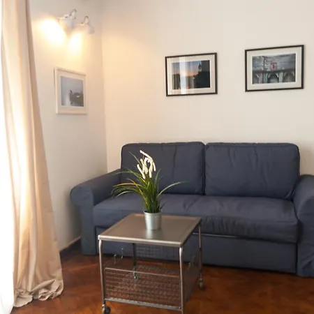 Indigo Inn Rooms-3