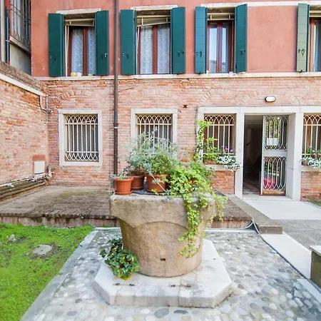 Venice And Venice Apartments - Private Rooms In Shared Apartment-2