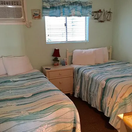 Lollipop Motel-3