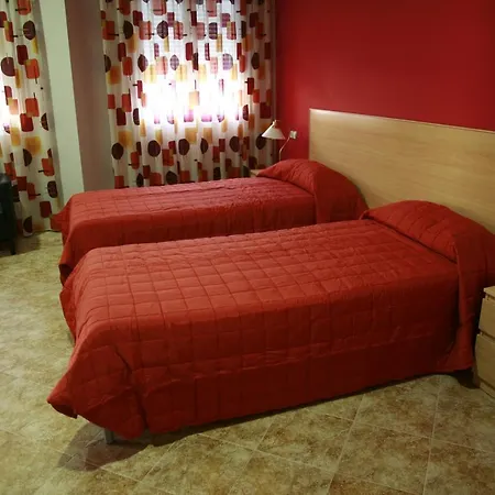 Hostal El Poligono-3