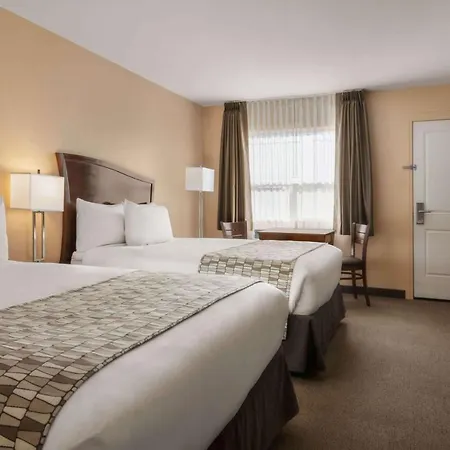 Travelodge By Wyndham Pincher Creek-3