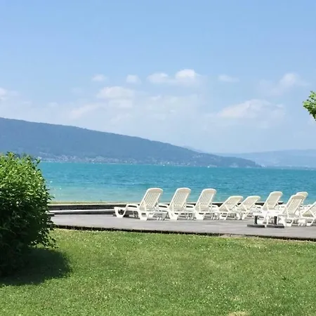La Baie des Voiles 3 chambres 4 à 6 personnes au bord du lac plage privée-2