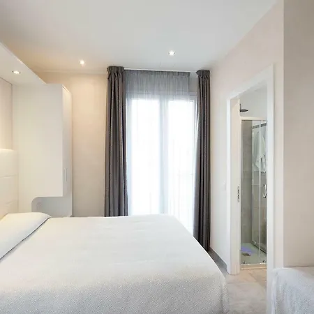 White Suite & Apartments-2