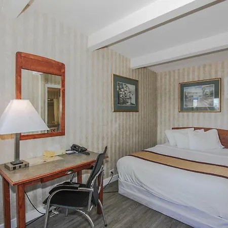 Canadas Best Value Inn Chinook Station-3