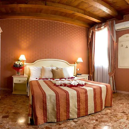 Hotel Conterie-2