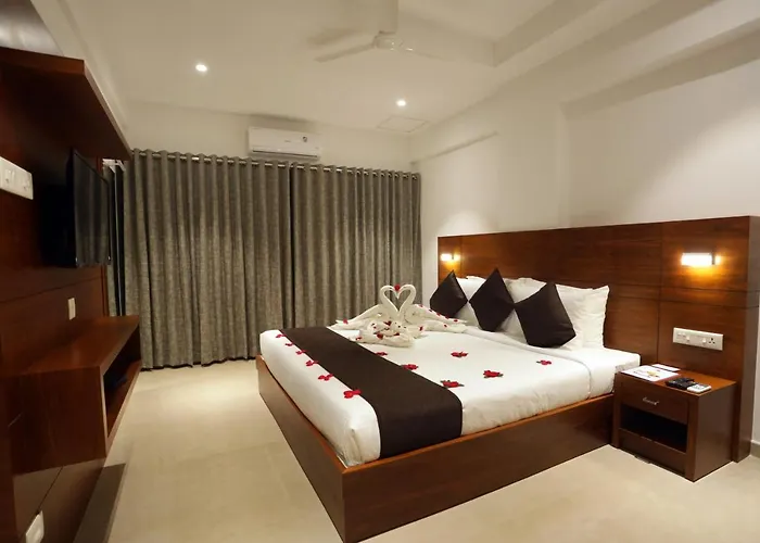 Iswarya Residency