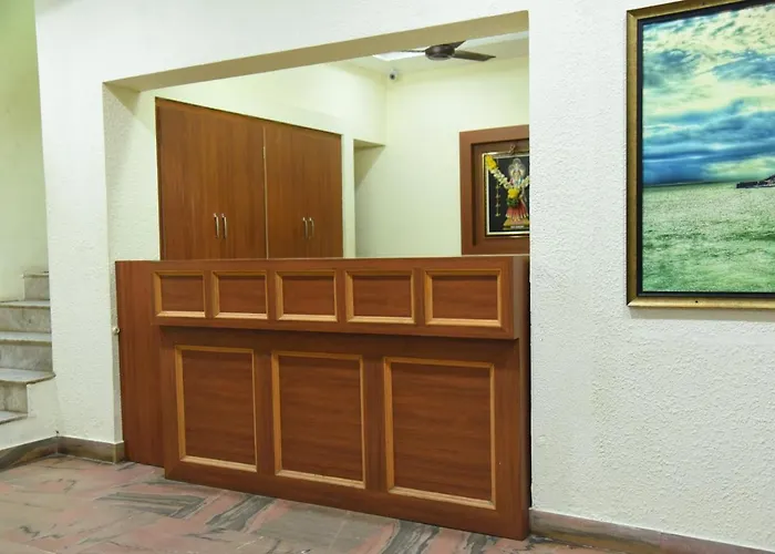 Hotel Raja Palace