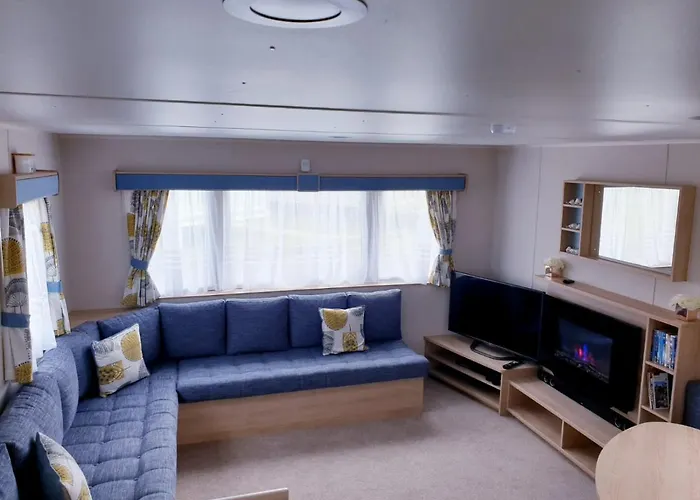 The Abi Joseph @Combe Haven