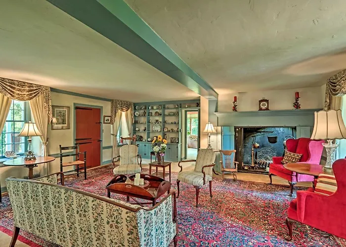 Pool & Courtyard: Timeless Home In Lansdale